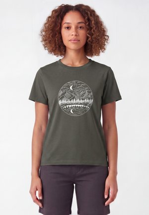 watapparel, MOUNTAINS BY NIGHT - T-shirt imprimé - khaki