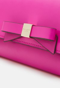 kate spade new york BOW BELT BAG - Marsupio - rhododendron grove