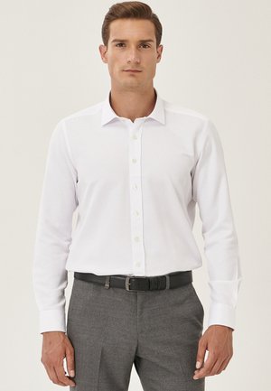 SLIM FIT SHIRT LONGSLEEVE - Camicia elegante - white