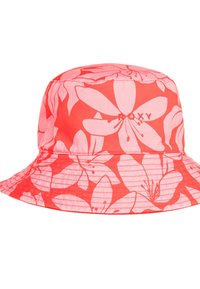 Klobúk v tvare vedra v koralovej farbe s kvetinovým vzorom. Je vyrobený z mäkkej tkaniny, s prešitým okrajom a vyšívaným logom "ROXY" na boku.