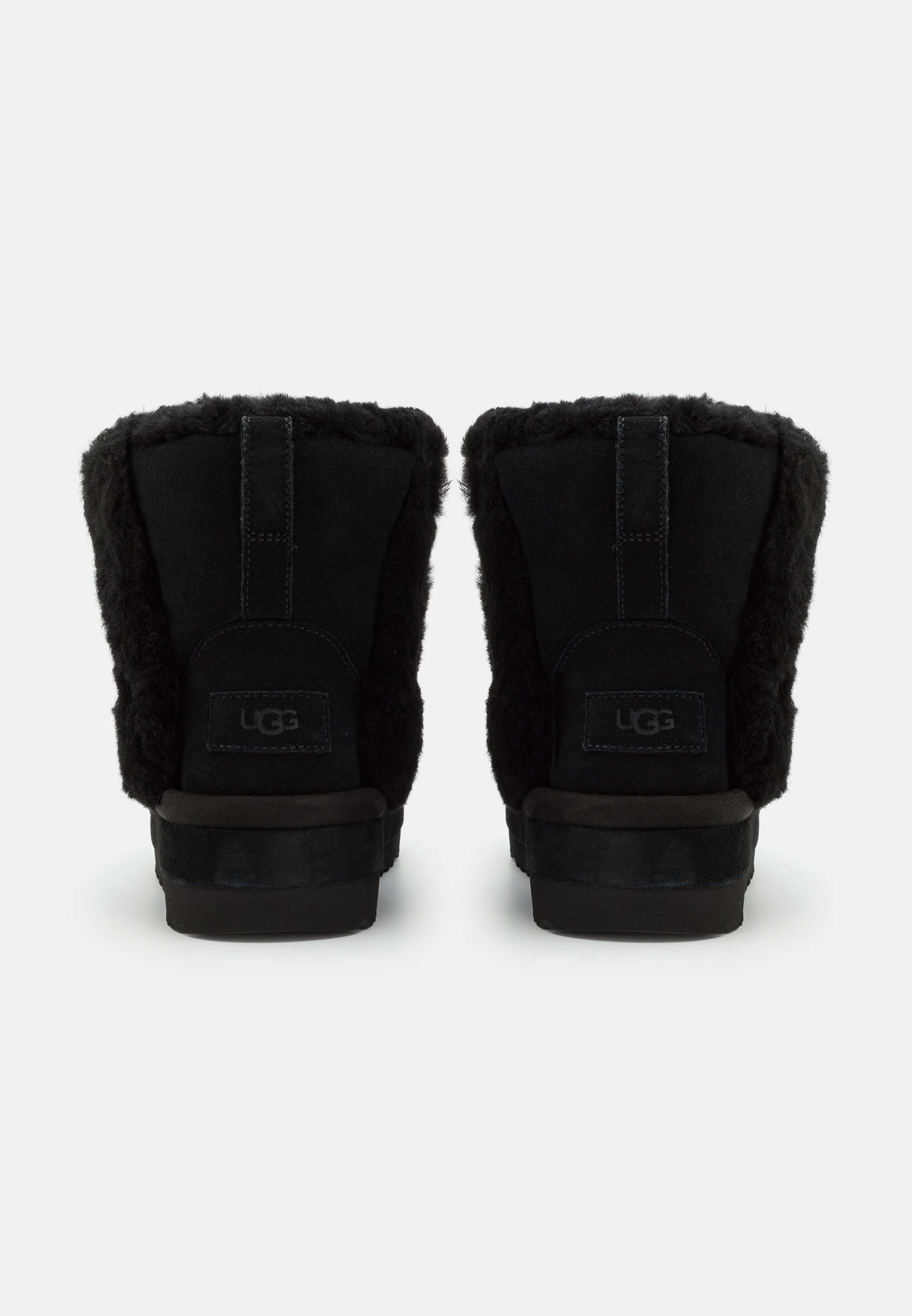 UGG CLASSIC CHILLAPEAK - Plateaustiefelette - black/schwarz