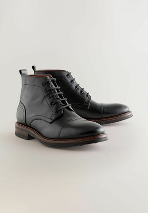 Next REGULAR FIT - Botines con cordones - black