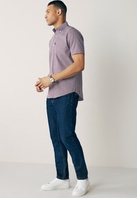 Next EASY OXFORD - Camisa - red navy blue gingham check