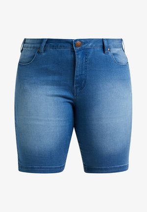 Denim šortai vidutinio mėlynumo plovime, turintys klasikinį penkių kišenėlių dizainą, segtuką ir tiesius tvirtinimus su lygiu paviršiumi.