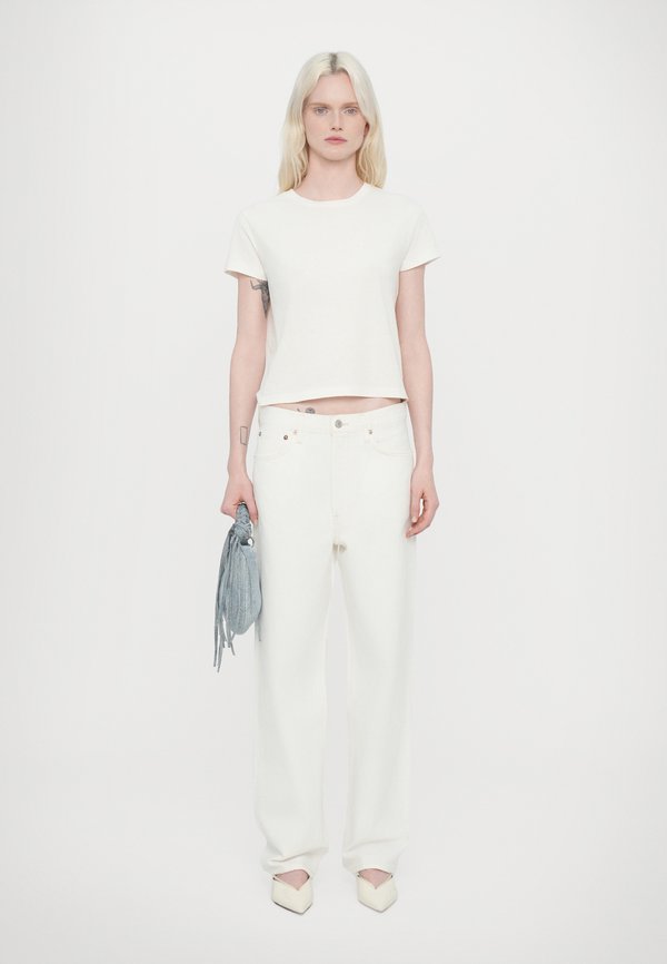 HENSON  - Relaxed fit jeans - milkshake4