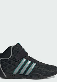 Čierna vysoká športová obuv s prešívaným dizajnom, striebornými akcentmi, tyrkysovými pruhmi a suchým zipsom prekrývajúcim šnúrky.