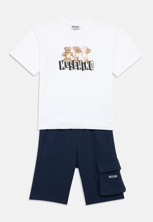 MOSCHINO UNISEX SET - Shorts - white/blue navy