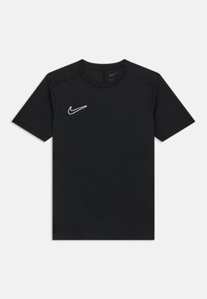 Fekete Nike póló puha anyagból, kerek nyakkivágással és rövid ujjakkal, a mellkason fehér Nike logóval.