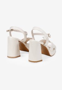 Bosanova CON TACÓN ANCHO - Sandalias con plataforma - beige
