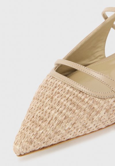 Alexandre Birman TITA - Slingback ballet pumps - cookie