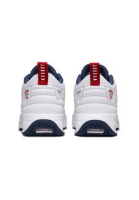 Jordan JORDAN MAX AURA 6 - Tenisky - white midnight navy varsity red