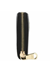 Portafoglio nero strutturato con dettagli e hardware dorati. Design compatto, con una zip prominente su un lato per la chiusura.