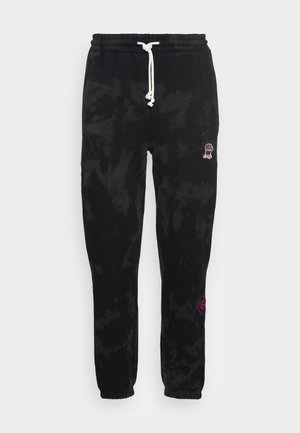 Pantalons de survêtement à motifs tie-dye noirs en tissu doux, dotés d'une taille élastique avec cordon de serrage et d'accents brodés en rose sur les côtés.