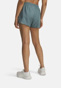 Under Armour FLY-BY - Träningsshorts - jasper blue