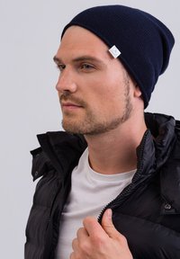 CASH-MERE Čepice - marine blau