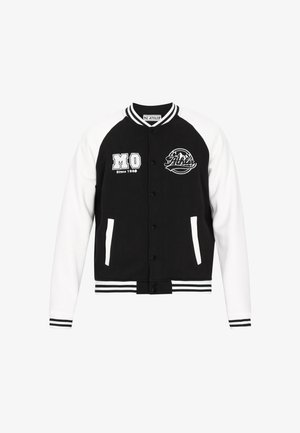 Mustavalkoinen varsity-takki, jossa on napillinen etuosa, resorit hihansuissa ja helmassa, kaksi sivutaskua sekä kirjailut rinnassa.