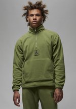 Jordan ESS STMT WNTR HZ - Fleece jumper - sky j light olive/olive - Zalando
