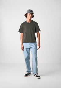 Abercrombie & Fitch VINTAGE BLANK CROP WASH - Basic T-shirt - after dark acid