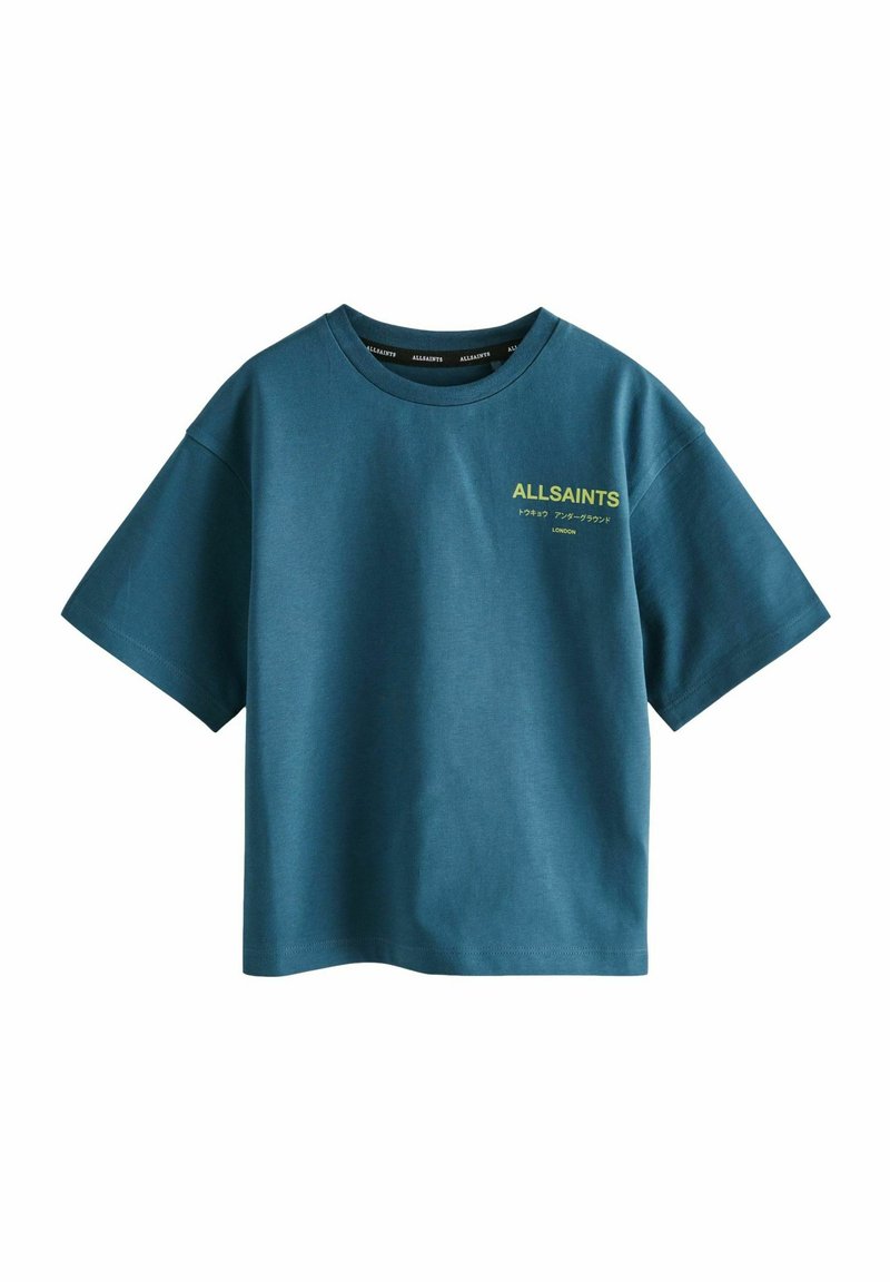 Teal kortærmet t-shirt lavet af bomuld med rund hals. Har et gult "ALLSAINTS" logo på forsiden, minimalistisk design og afslappet pasform.