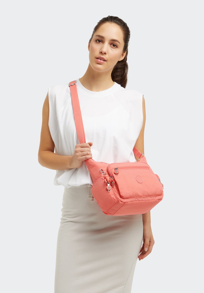 Kipling GABBIE S - Borsa a tracolla - fresh coral