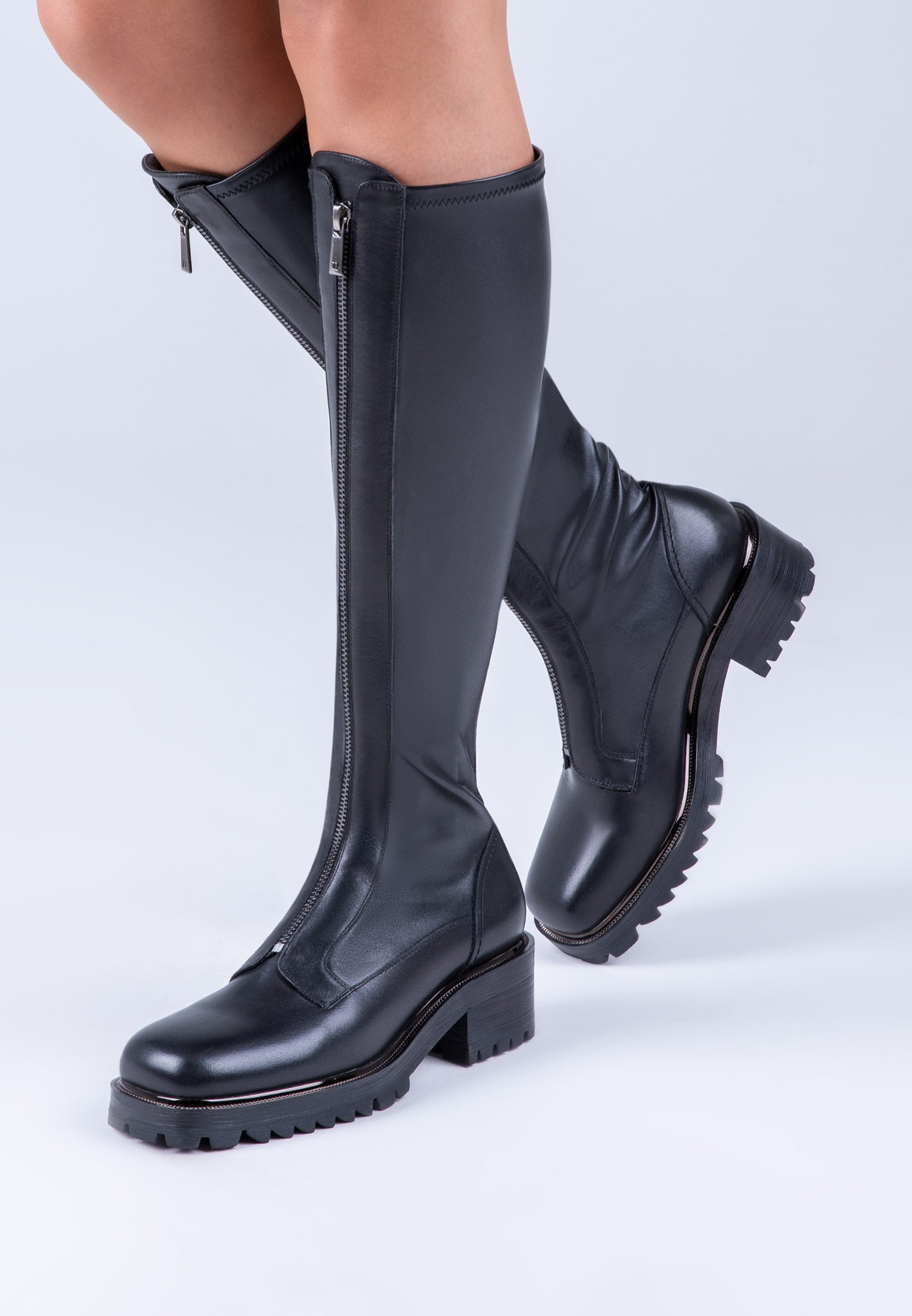 longues bottes noires