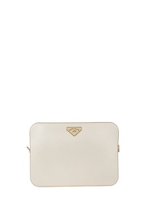 Borsa rettangolare color crema Marc Ellis con angoli arrotondati e superficie testurizzata, con una piccola targhetta logo dorata al centro in alto.