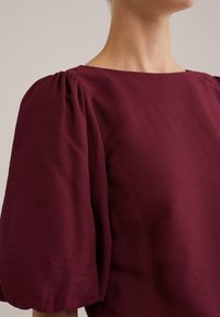 WE Fashion Blūze - burgundy red