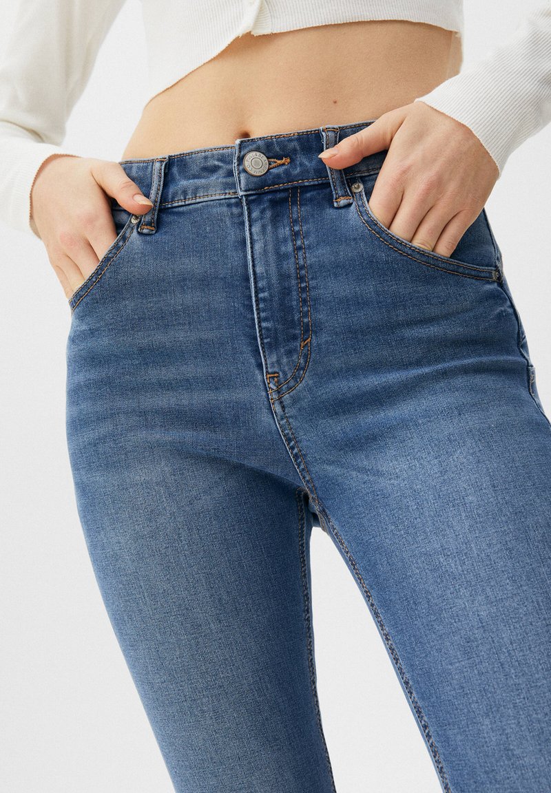 Damen Skinny | PULL&BEAR PUSH UP SKINNY FIT Jeans Slim Fit blue grey/blaugrau - MR08372 Damen Skinny | PULL&BEAR PUSH UP SKINNY FIT Jeans Slim Fit blue grey/blaugrau - MR08372