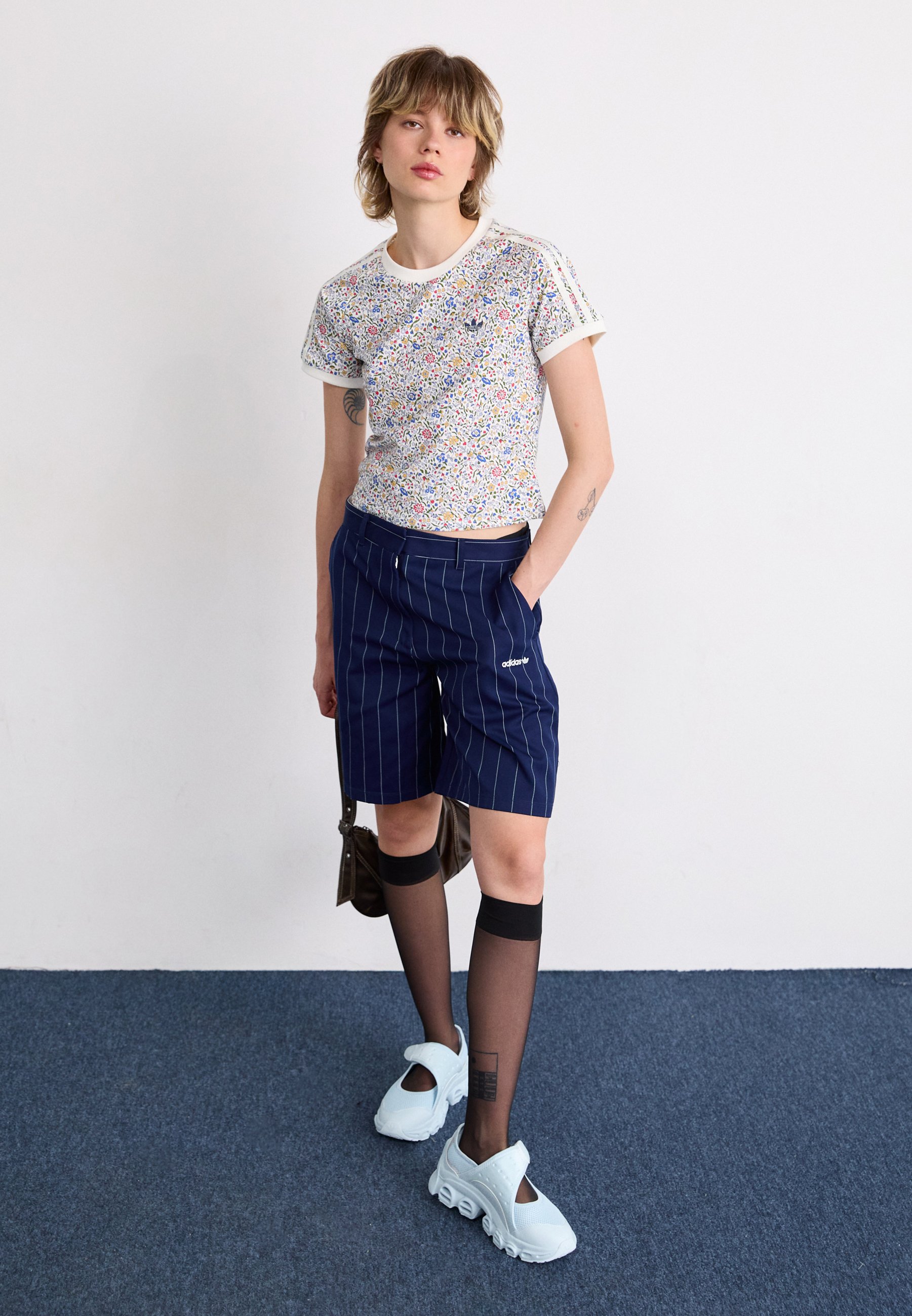 adidas Originals LIBERTY CALI - T-Shirt print - off white