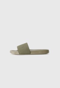 Unselected, army green