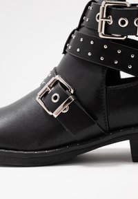 ONLY SHOES Kotníková obuv - black