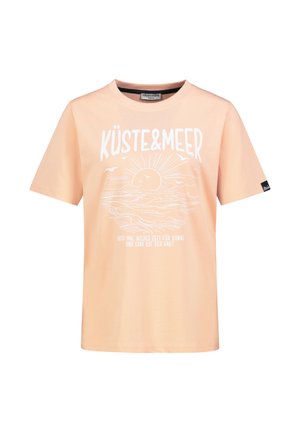 Pfirsichfarbenes T-Shirt mit kurzen Ärmeln, weißer Sonne, Wellen, Vogeldruck und dem Text „KÜSTE & MEER“ sowie einem zusätzlichen deutschen Satz unten.