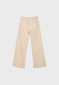 Beige brede bukser i blødt stof med to baglommer og en ren kant. Fremstillet af slidstærkt materiale, ideelt til hverdagens brug.