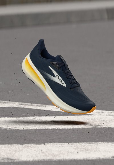 Brooks REVEL 9