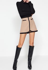 Trendyol Shorts - beige