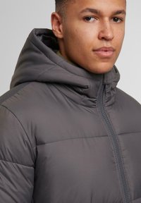 Urban Classics LONG PUFFER - Vinterkåpe / -frakk - magnet