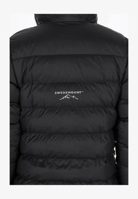 Ausgewählt, black black