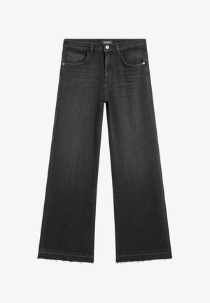 Schwarze Jeans mit weitem Bein aus Denim. Verfügt über einen rohen Saum, fünf Taschen und einen Knopfverschluss an der Taille. Glatte Textur mit einem verwitterten Finish.
