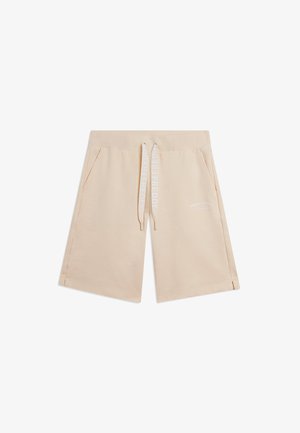 Pantaloncini beige al ginocchio con fascia elastica in vita, coulisse bianche, tasche laterali e piccolo testo bianco sulla coscia destra.