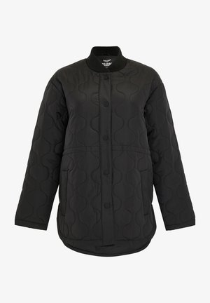 Černá prošívaná bunda s kulatým límcem, patentkami a bočními kapsami. Má texturovaný vlnitý vzor na látce.