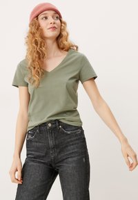 QS T-shirt basic - khaki oliv