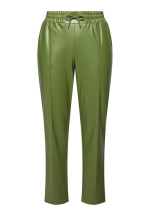 Pantalones de cuero verde con cintura elástica y cordón. Presentan una textura suave y un diseño de pierna entallada, adecuados para un uso casual.
