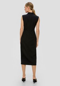 s.Oliver BLACK LABEL MIT TURTLENECK - Etui-jurk - schwarz