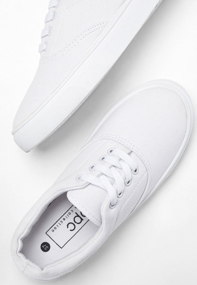 bonprix SNEAKER Sneakers basse white/bianco