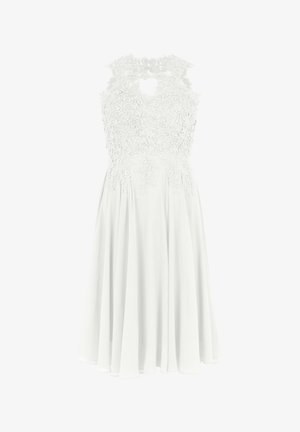 Witte mouwloze jurk met bloemenkant lijfje, sleutelgat halslijn en vloeiende geplooide rok.