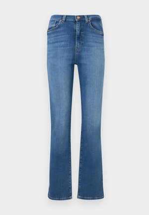 Blå høyhalsede jeans med rette ben, frontlommer, beltehemper, knappelukking og synlige sømmer på hvit bakgrunn.