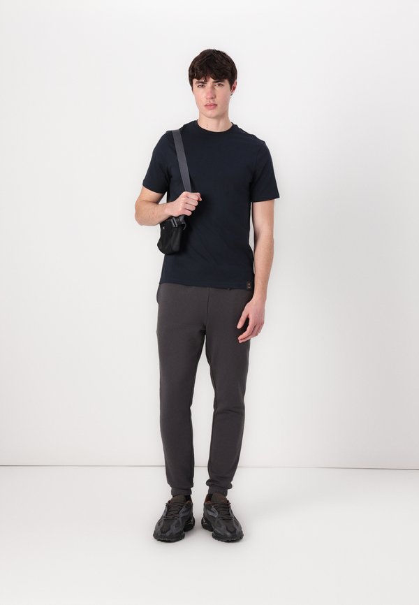 CLAMP LABELLED PLAIN  - Basic T-shirt4