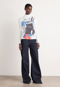 Marc Cain Top s dlhým rukávom - off-white