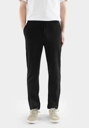 SUPERIOR - Träningsbyxor - black