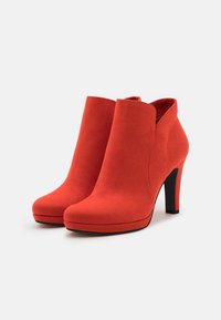 Tamaris Bottines à talons hauts - red
